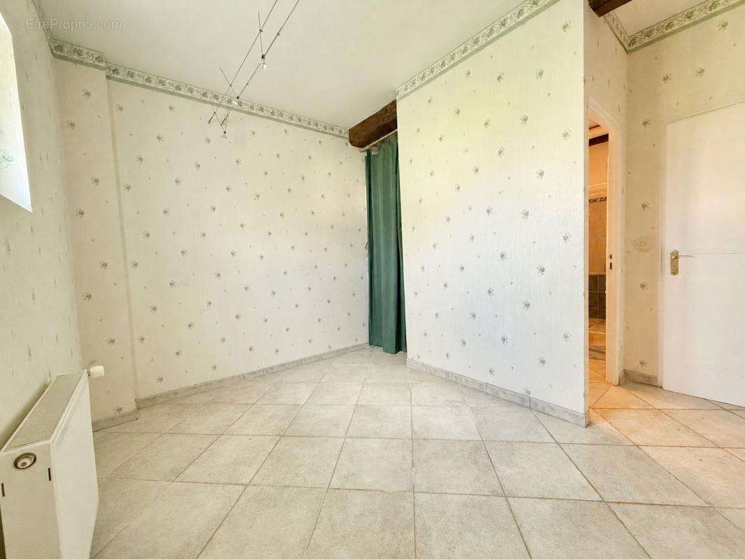 LONGERE DE CARACTERE de 500m² , 5000m² de terrain - photo 21