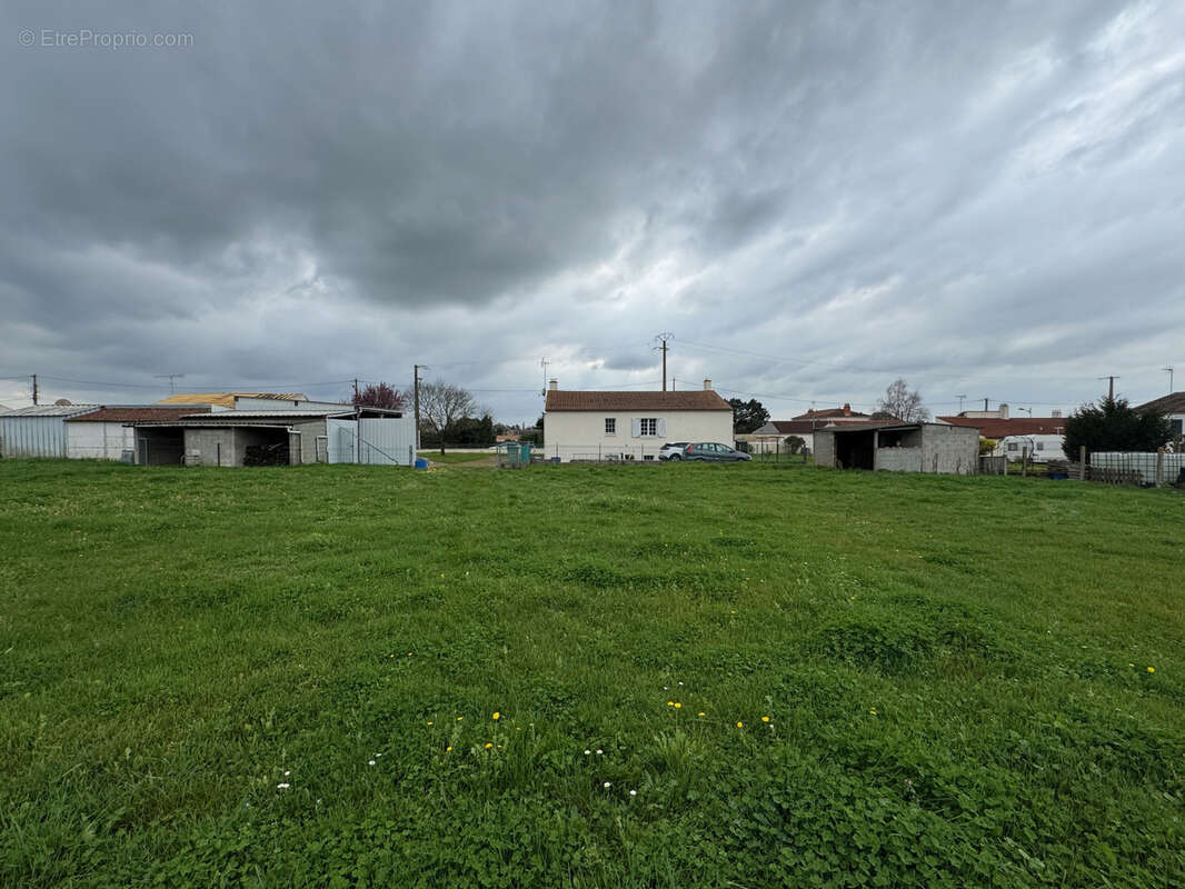 Maison à NALLIERS