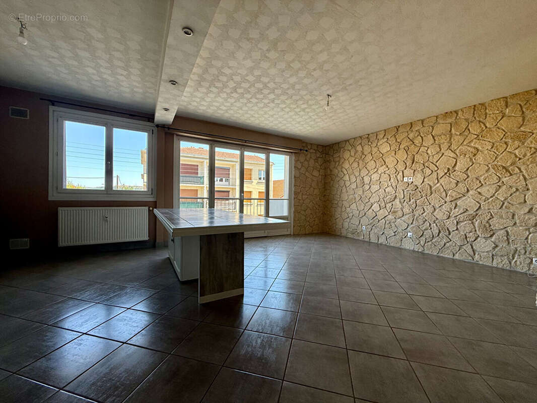 Appartement Montluçon T3 avec balcon et parking - photo 4