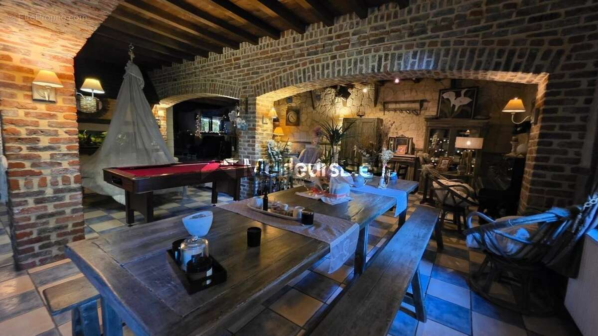 Maison à SAINT-MARTIN-SUR-ECAILLON