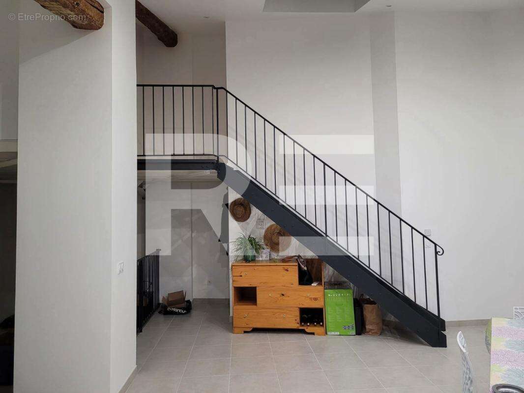 À VENDRE – Ensemble immobilier composé de deux maisons à Saint-Christol - photo 6