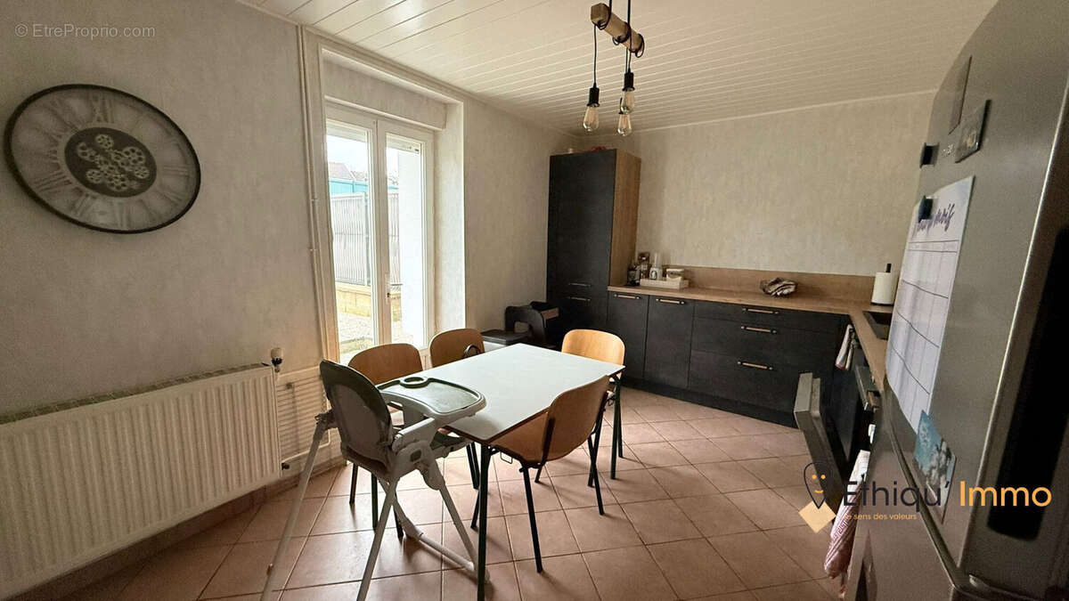 Maison à VILLE-SOUS-LA-FERTE