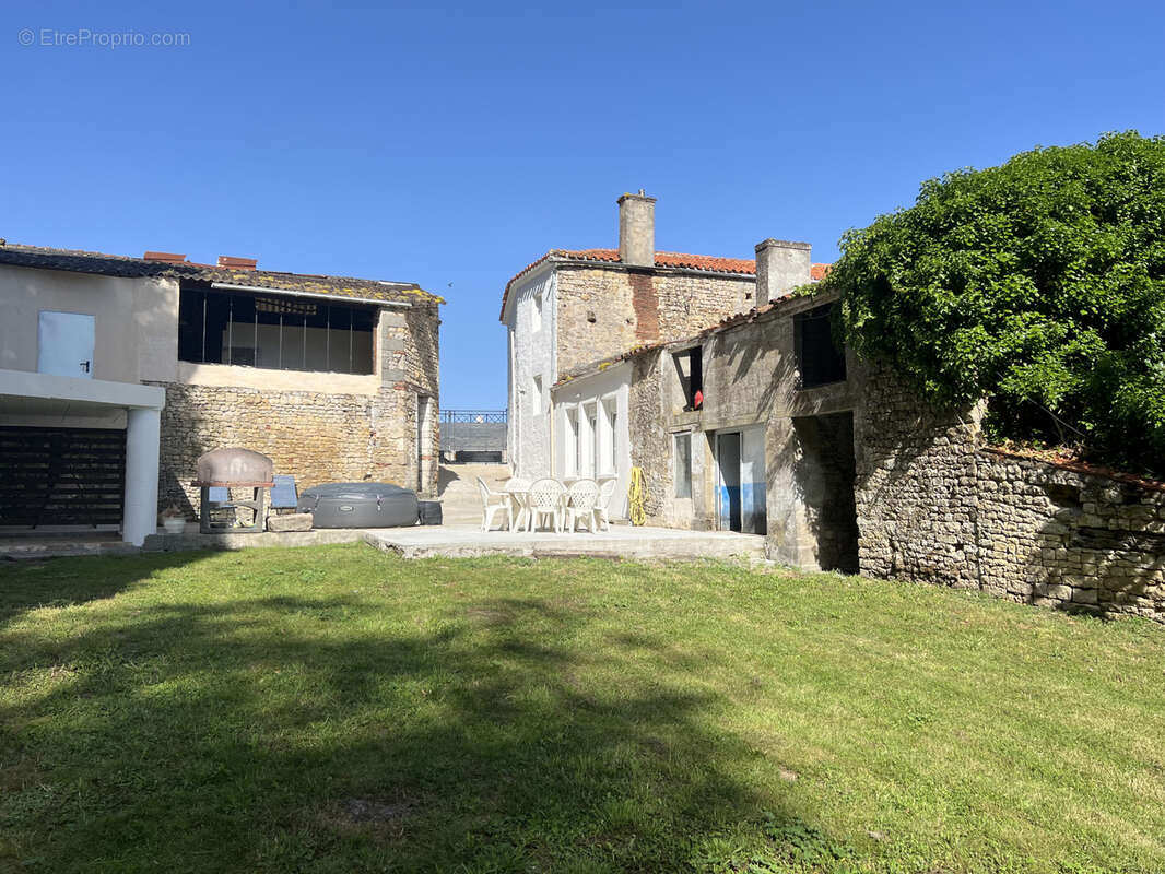Maison à SAINTE-HERMINE