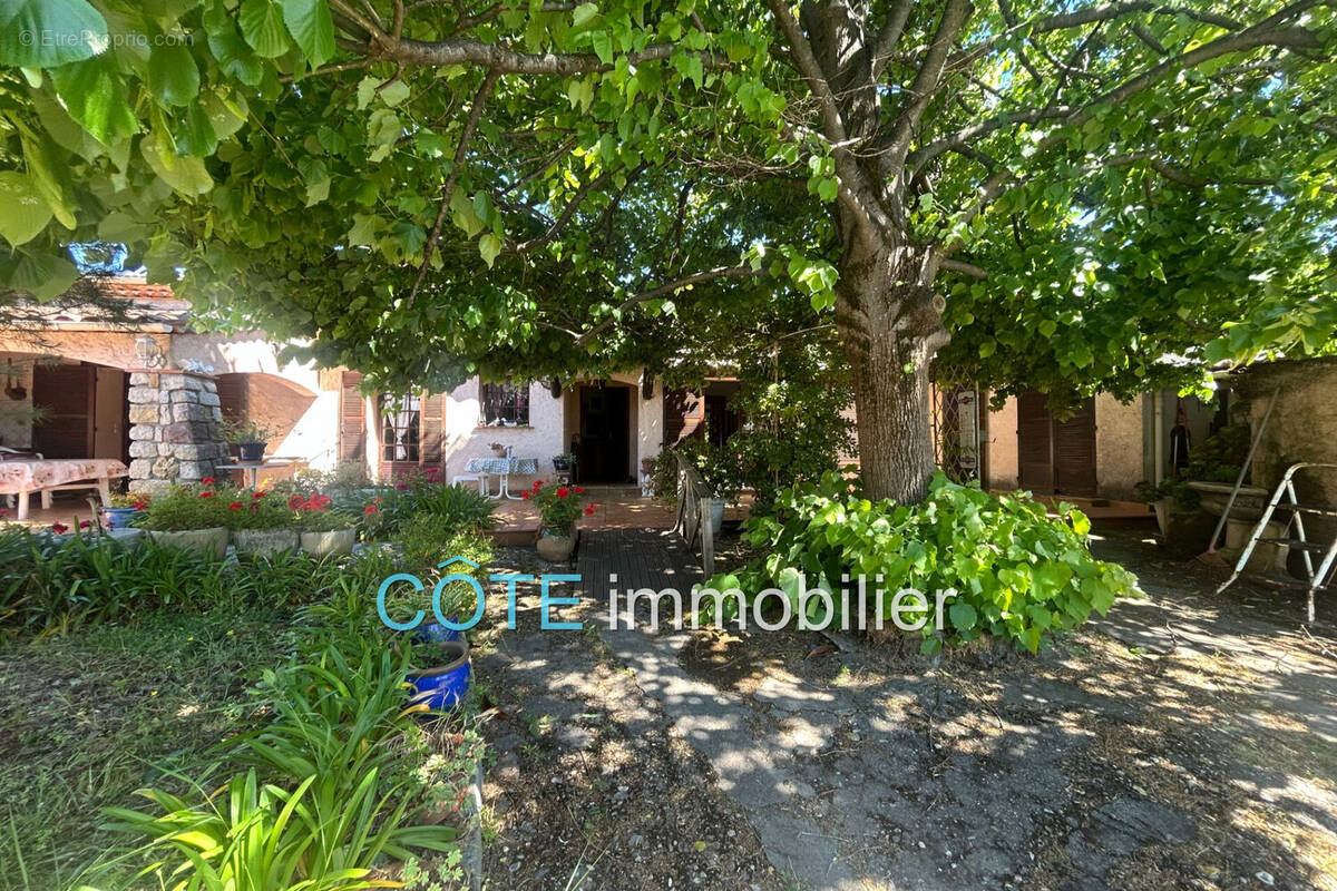 Maison à LE CANNET