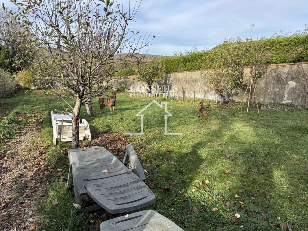 Maison à SAINT-JULIEN-DU-SAULT