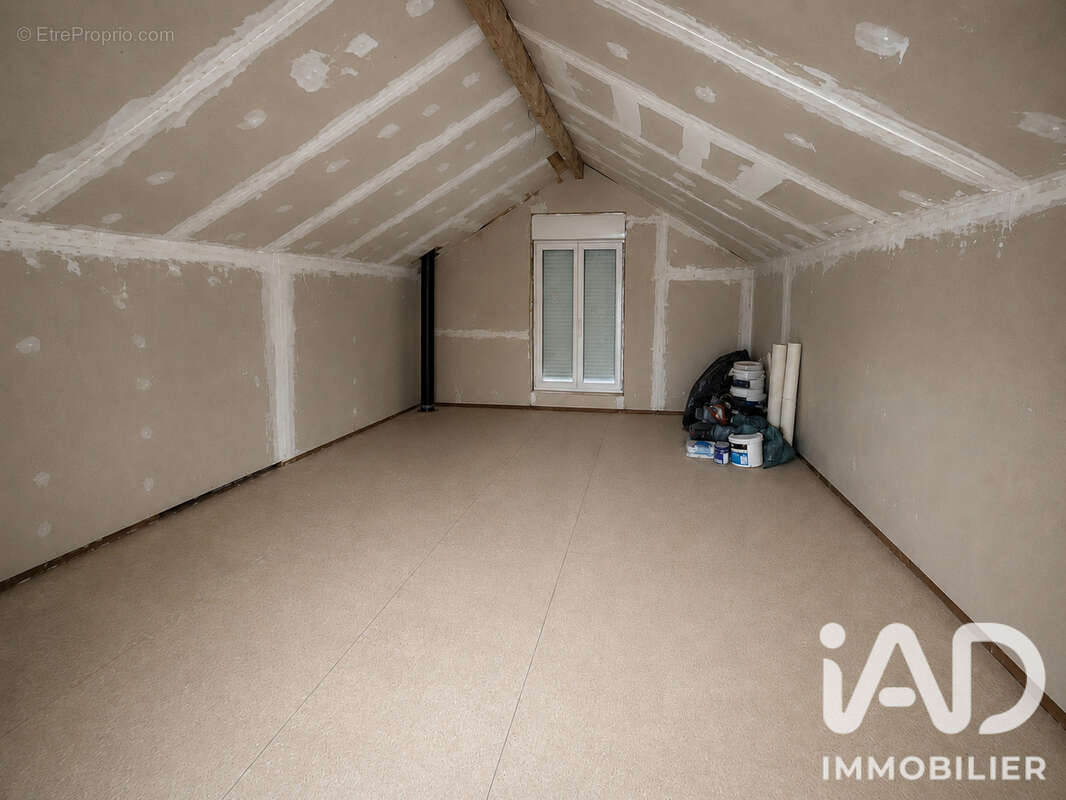 Maison 91 m² à Luce  - photo 9
