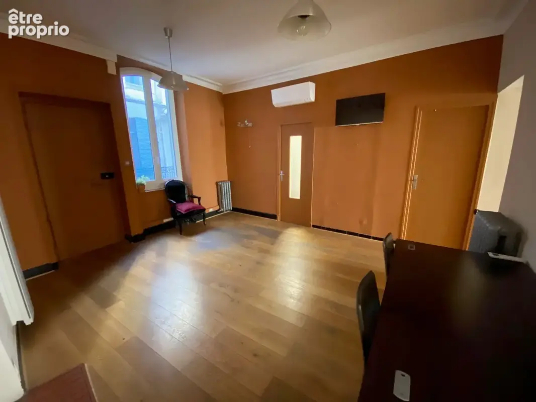Achat / Vente Appartement T3 75 m2 de Caractère Nîmes Centre (Entre Arènes et Place du Marché) - DPE B & Climatisation - photo 5