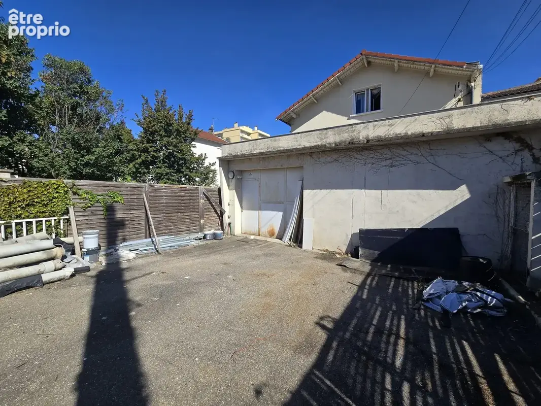 Commerce 54 m² à vendre à Bron (69500) - photo 4