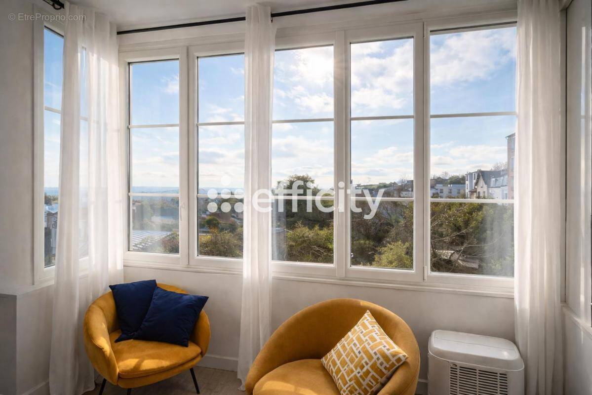 Appartement à SURESNES