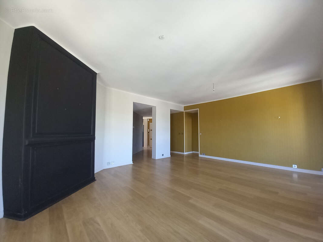 Appartement à FOUGERES