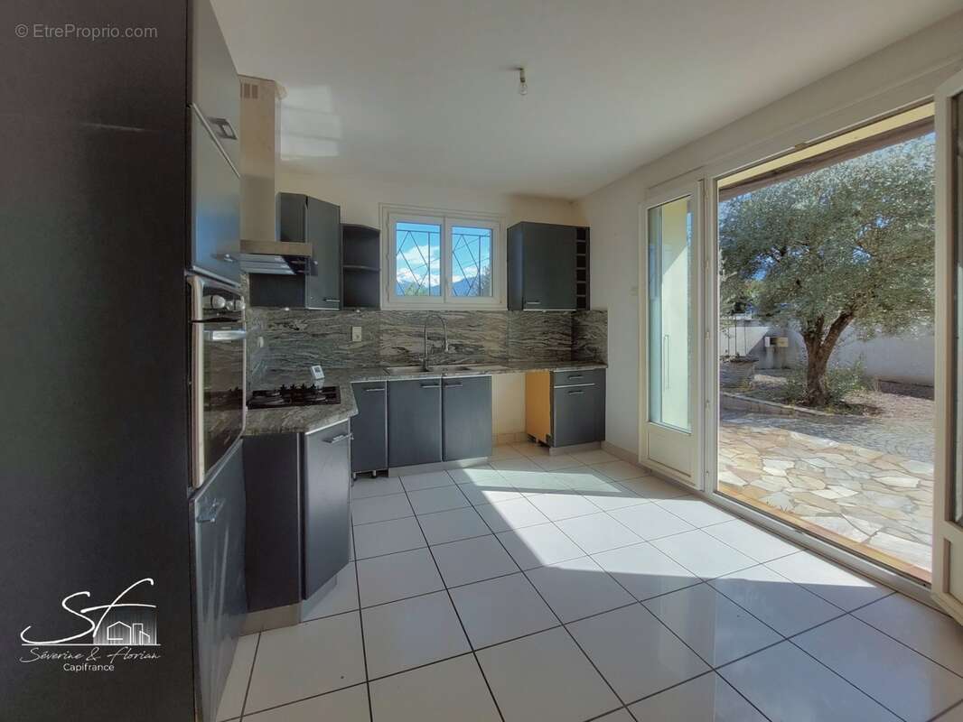 Maison 6 pièces à vendre à CHAPAREILLAN (38) - photo 4