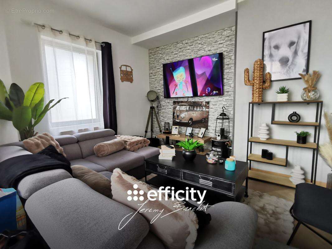 Appartement à COULON