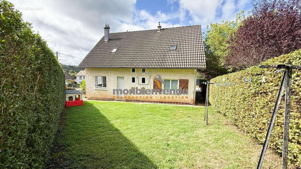 Maison à SANSAC-DE-MARMIESSE