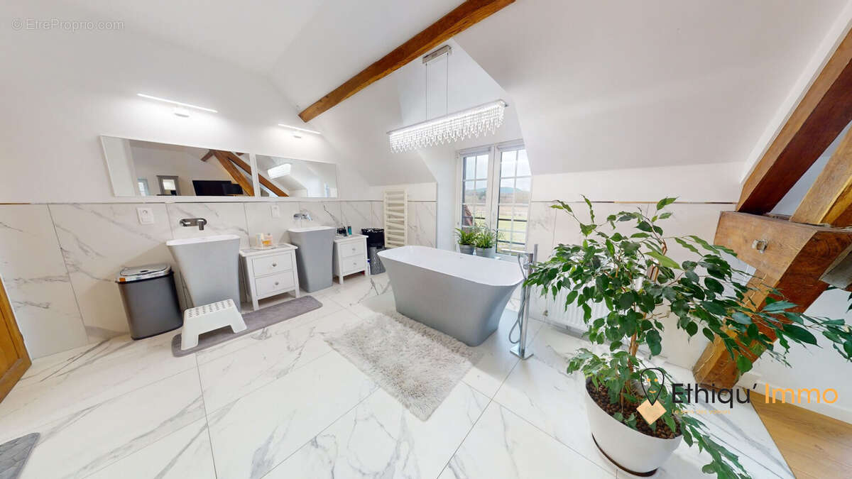 1682 m² à Troyes  - photo 8