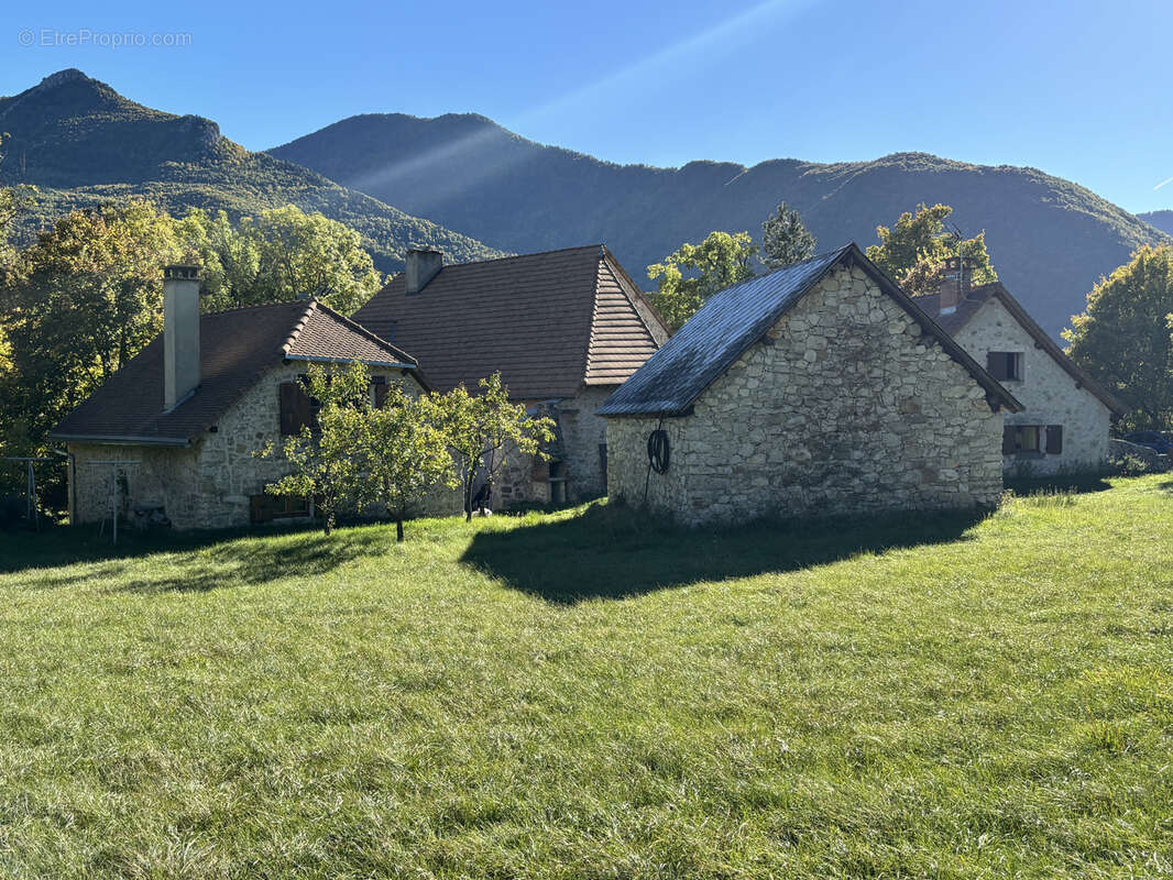 Maison à LA ROCHE-DES-ARNAUDS