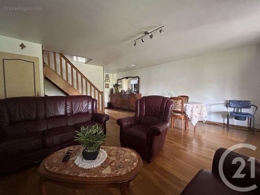 Maison à PONT-SAINTE-MAXENCE