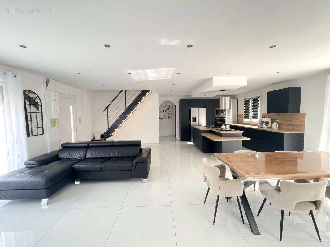 Maison à SAINT-AUBIN-SUR-GAILLON