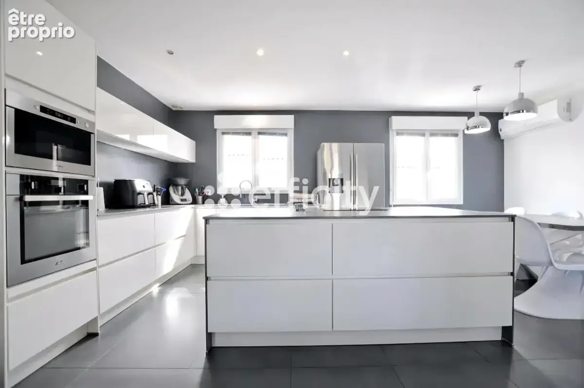 Maison 6 pièces 123 m² à vendre à Mions (69780) - photo 8