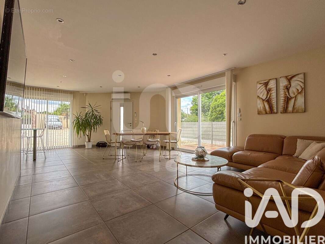 Photo 2 - Maison à DOMERAT