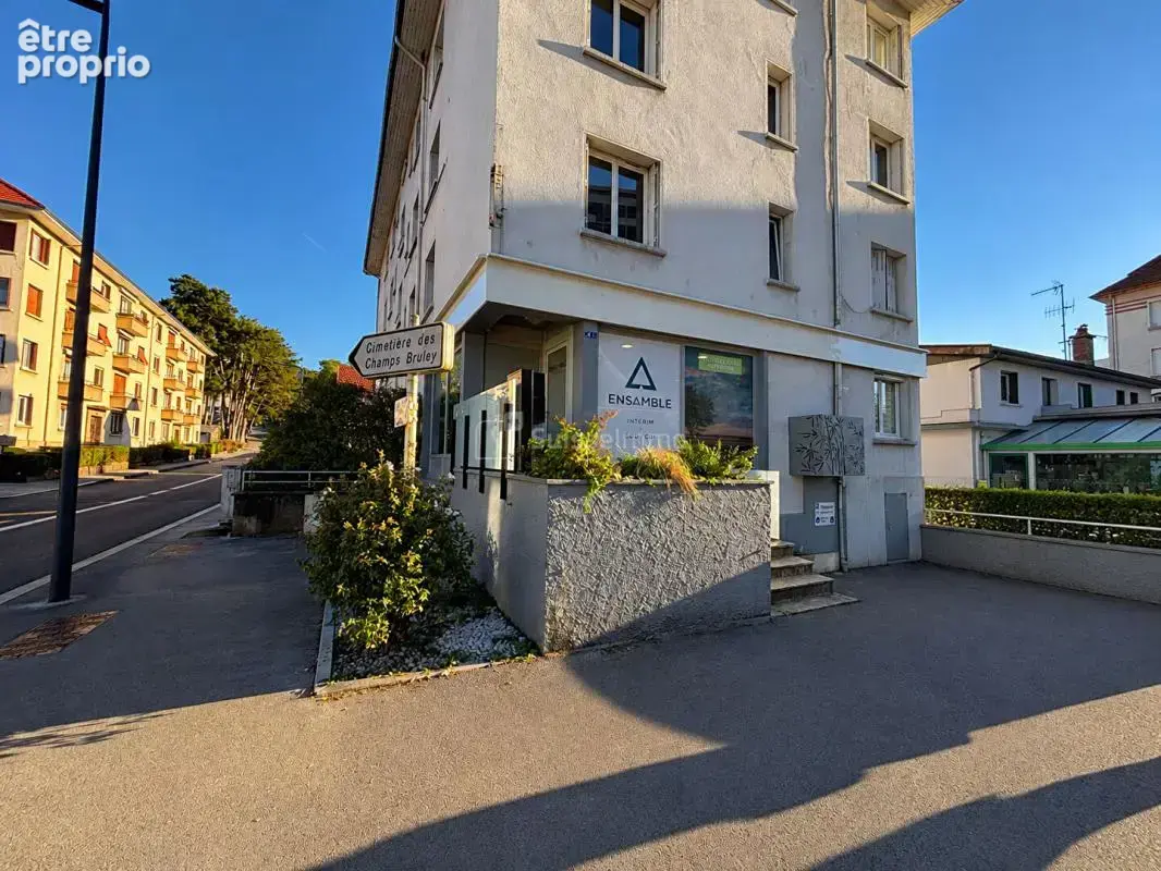 Ensemble de bureau 127.56 m2 - photo 1