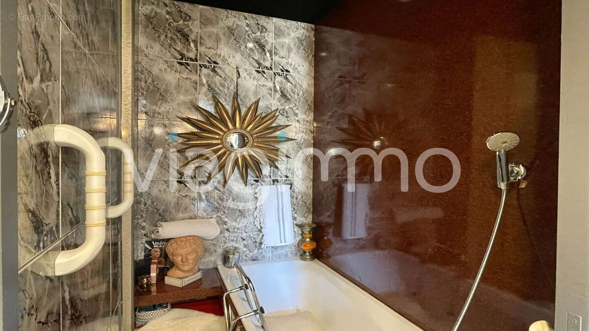 Appartement à MARSEILLE-6E