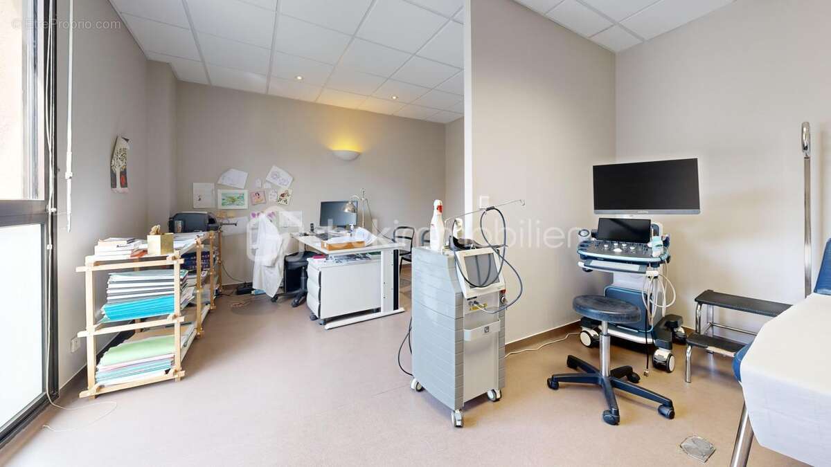 Bureau spacieux pour entrepreneurs, un investissement idéal au cœur de la ville - photo 27