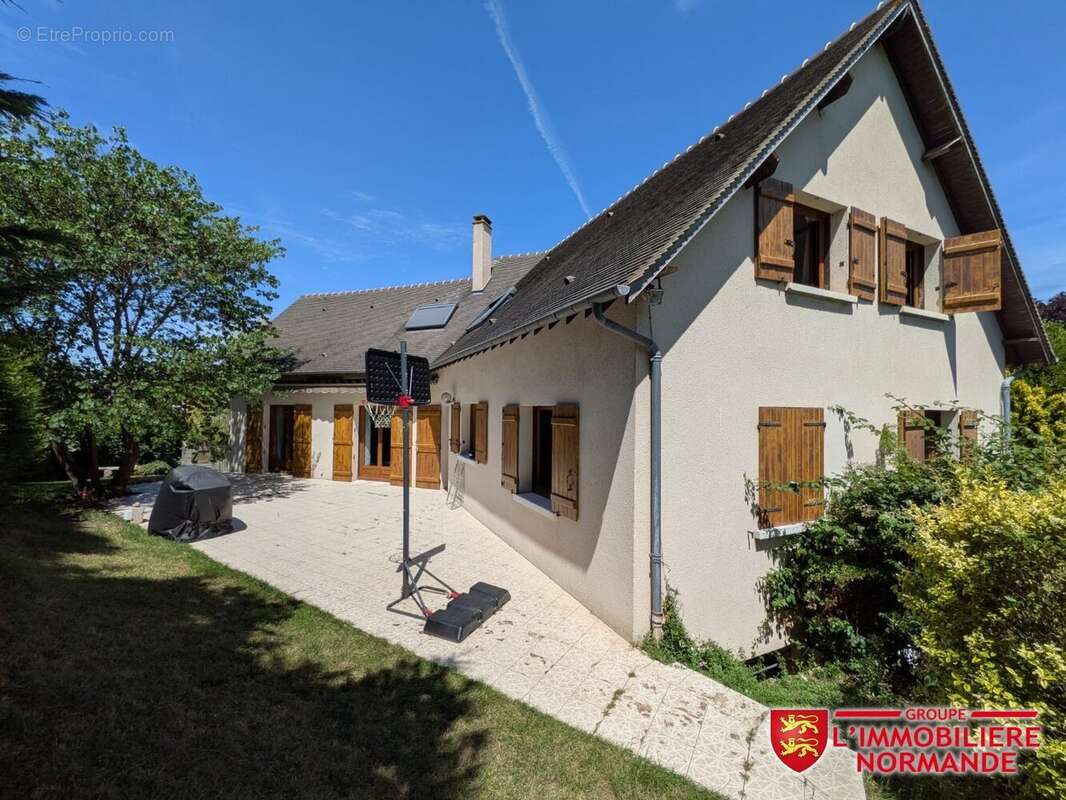 Maison à BONNIERES-SUR-SEINE