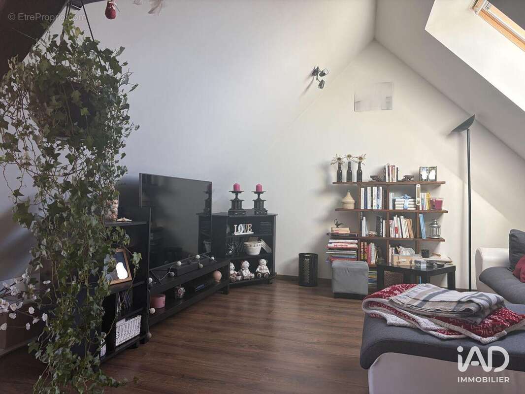 Photo 8 - Commerce à MENS