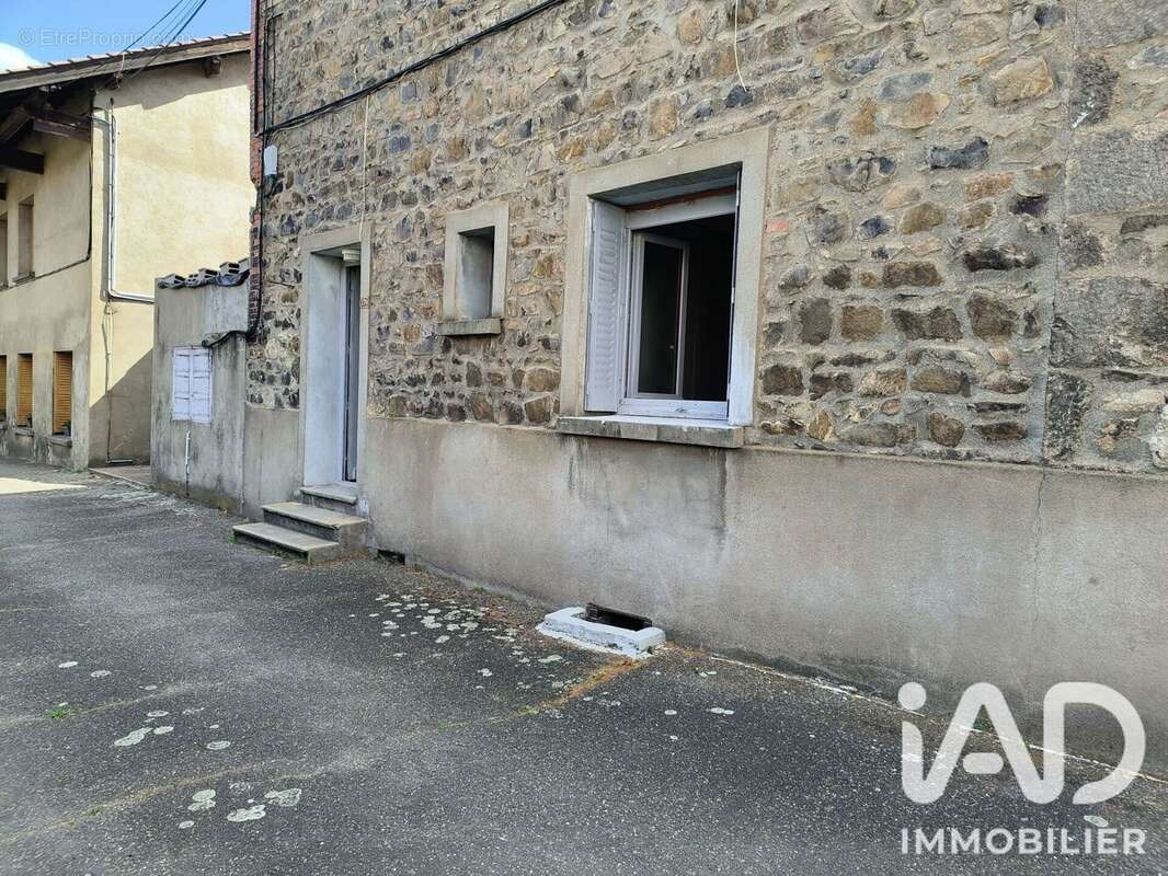 Appartement 38 m² à Sainte-Foy-L'argentiere  - photo 3