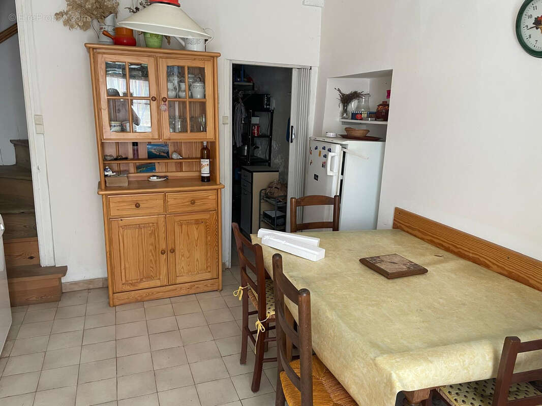 Jolie maison avec terrain attenant. - photo 7