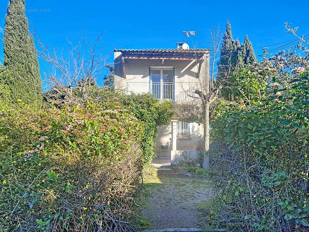 Maison à VILLENEUVE-LES-AVIGNON