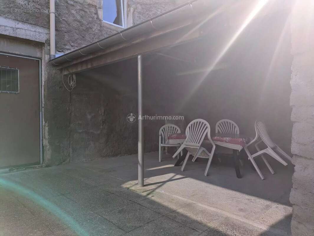 Maison à NEUFCHATEAU