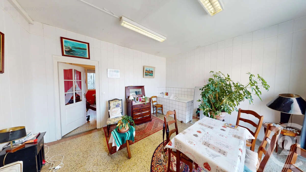 Maison à SAINT-QUENTIN