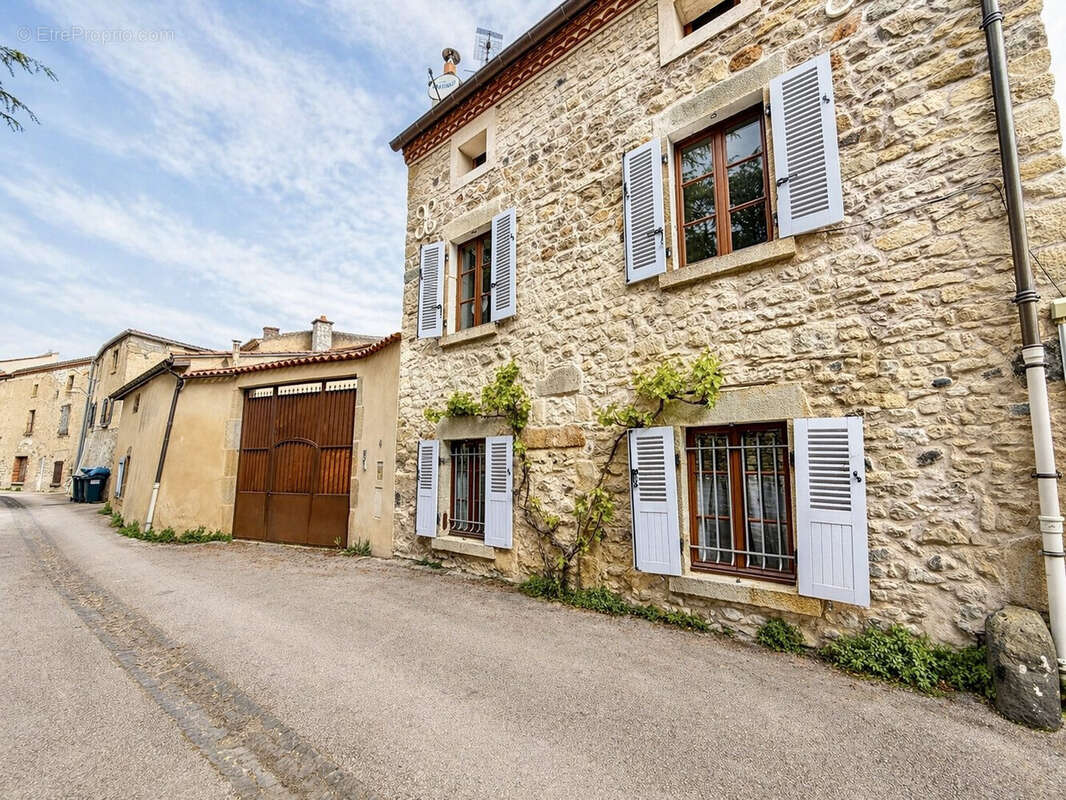 Maison 200 m² à La Sauvetat  - photo 2