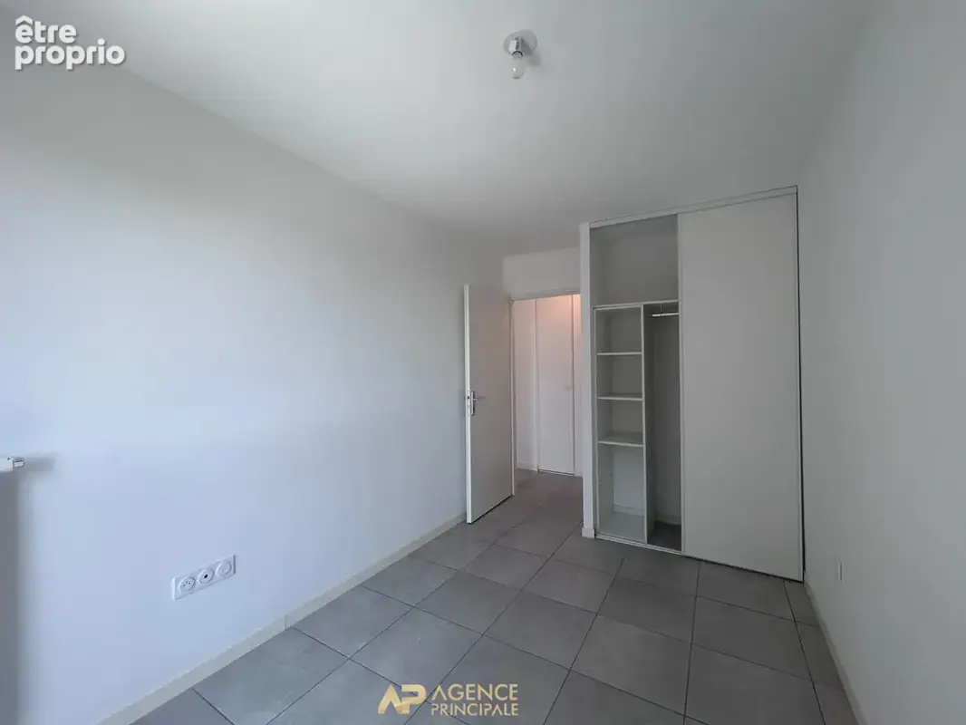 Appartement t4  - la rochelle - dernier étage - photo 6