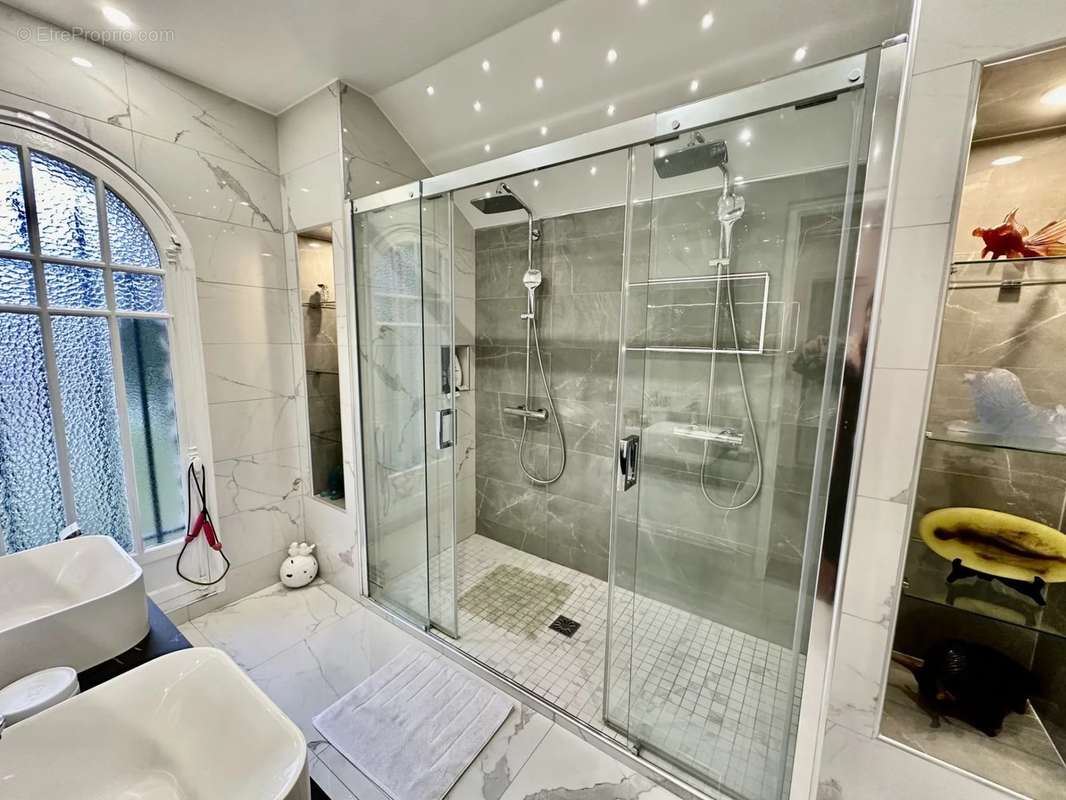 Maison à MONTMORENCY