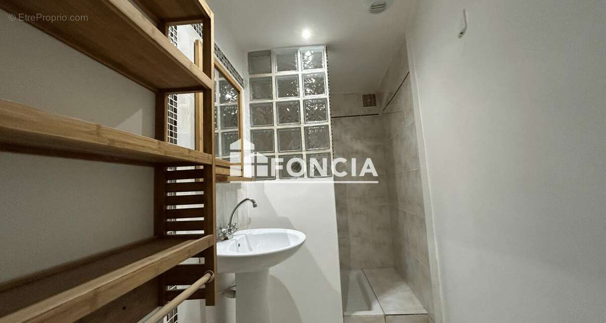 A Deux pas du Centre de CHARTRES Appartement de 1 Piéce - photo 5