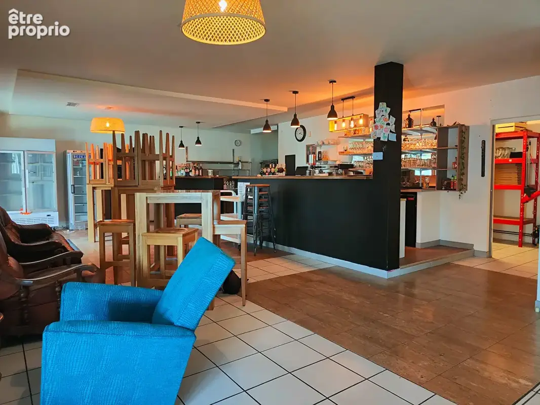 Local commercial Dissay 355 m2 - photo 5