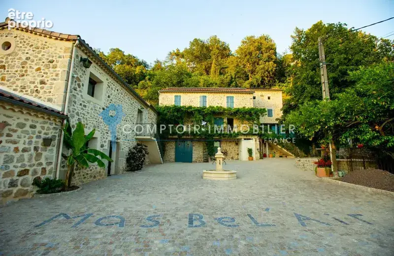 Photo Maison à Ruoms au prix de 1 560 000€