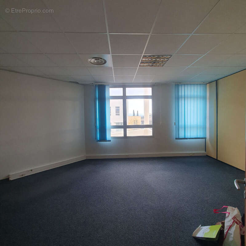 Commerce à AIX-EN-PROVENCE