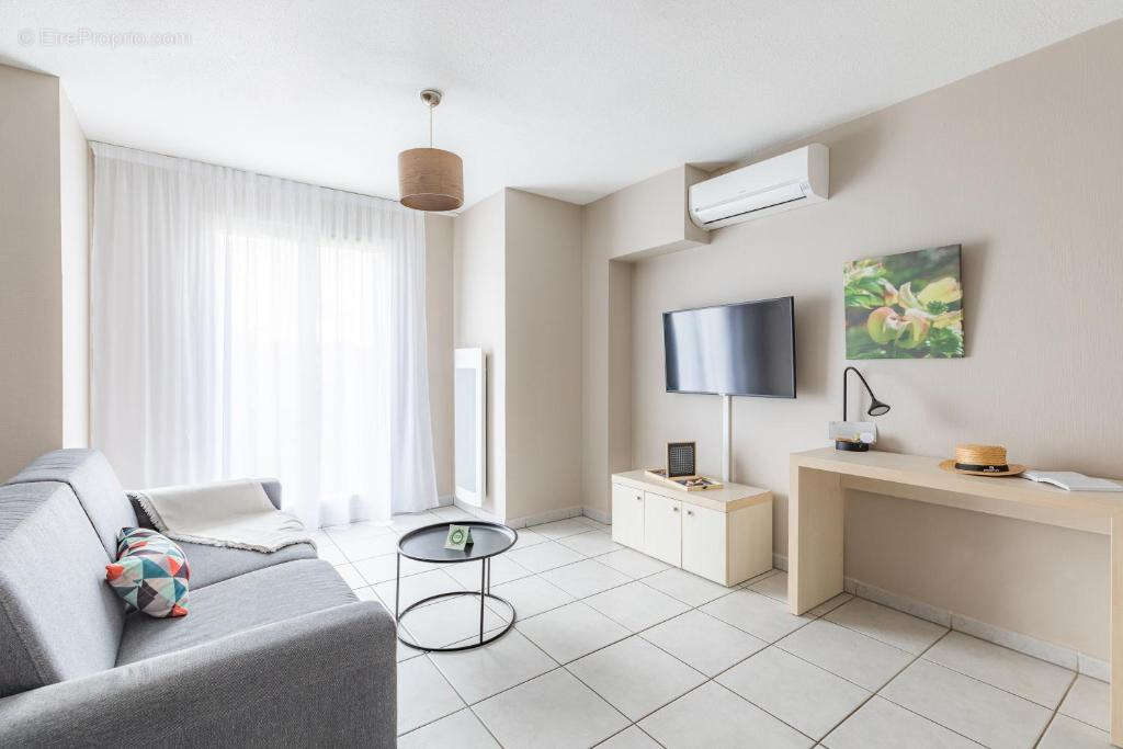 Appartement à SAINT-JEAN-D'ILLAC