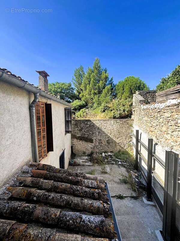 Maison à VILLENEUVE-MINERVOIS