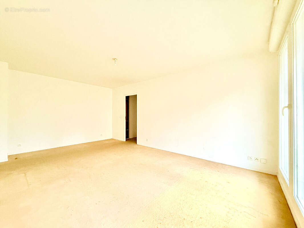 Appartement à IVRY-SUR-SEINE