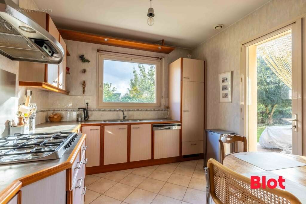 Maison à VEZIN-LE-COQUET