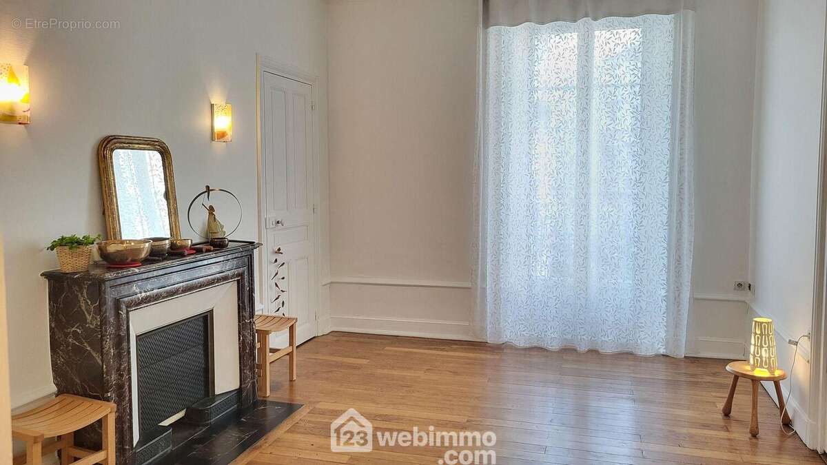 Une première pièce de 18,64 m2 - Appartement à GRENOBLE