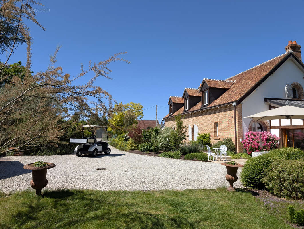 Maison à PIERREFITTE-SUR-SAULDRE