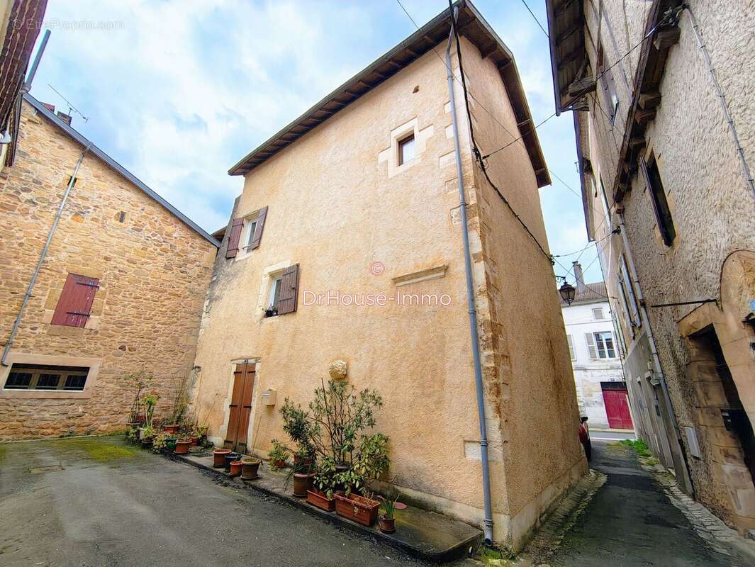 Maison à THIVIERS