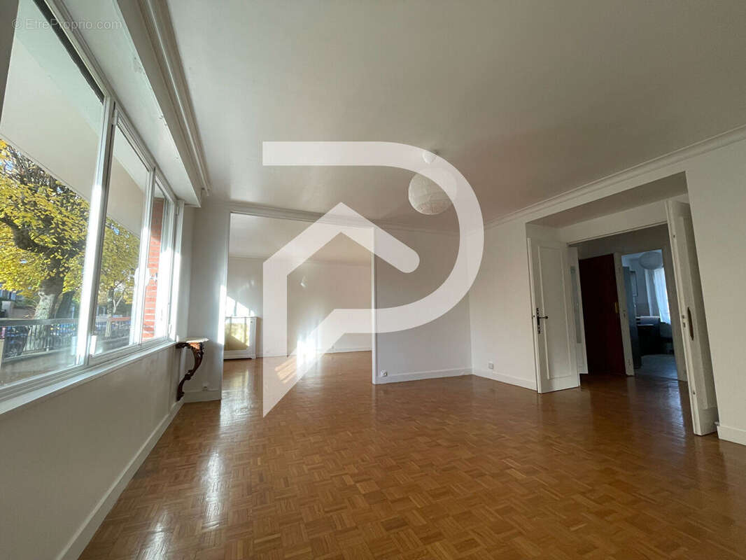 Appartement à SAINT-MAUR-DES-FOSSES