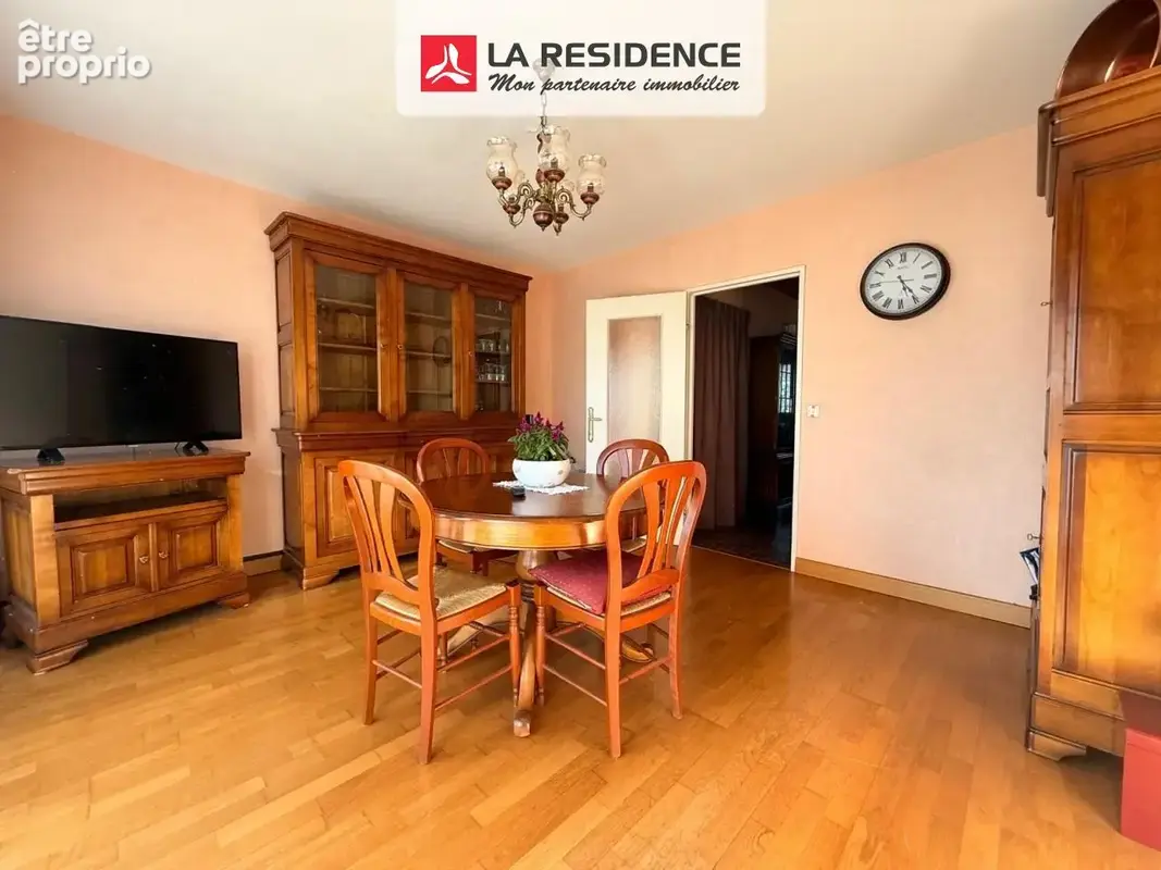 Photo Appartement à Velizy-Villacoublay au prix de 220 000€