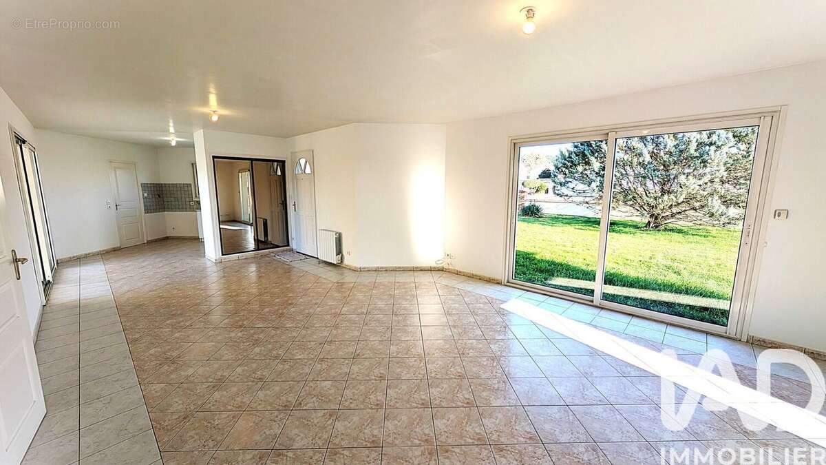 Photo 4 - Maison à MONTENDRE